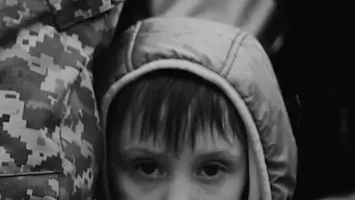 Comment la Russie déporte-t-elle les enfants ukrainiens ?