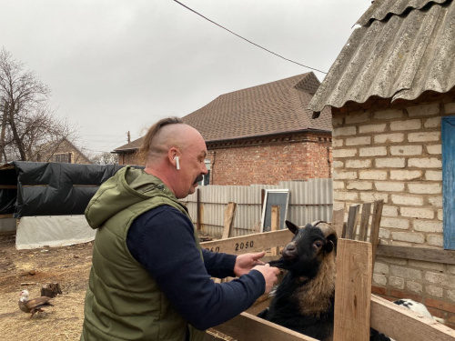 Veteran Produces Craft Foods in War-Torn Region